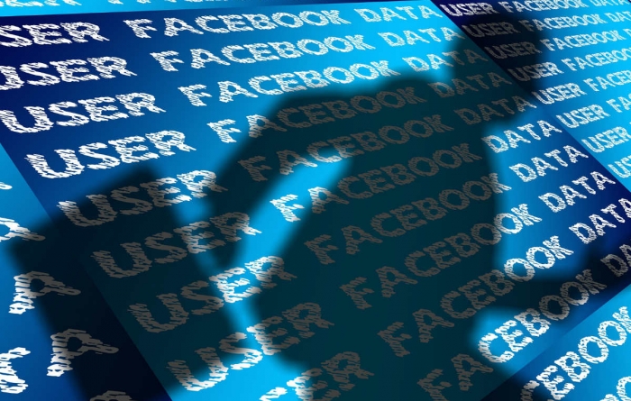 Cambridge Analytica es acusada de usar de forma indebida los datos de usuarios de Facebook.